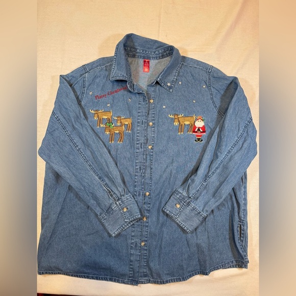 unbranded Tops - Vintage Embroidered Denim Christmas Shirt with Santa and Reindeer